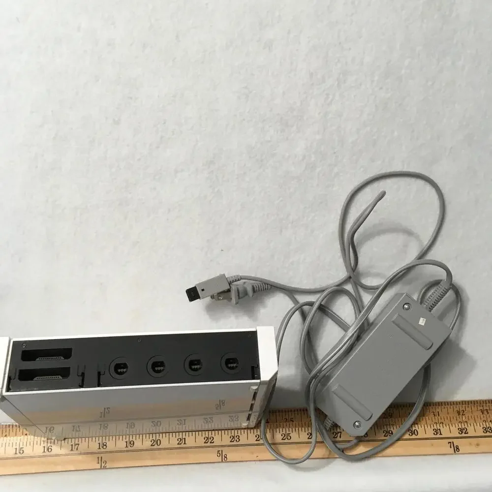 2006 Nintendo RVL-001 Compatible White Console Only W/Cord Tested